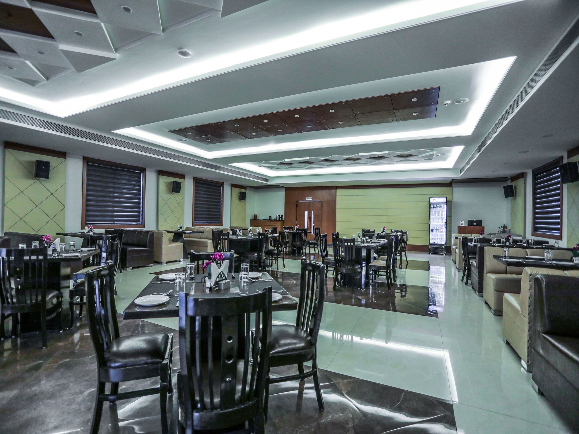 แฟ็บโฮเต็ล ลา เพิร์ล Hotel โบปาล ภายนอก รูปภาพ